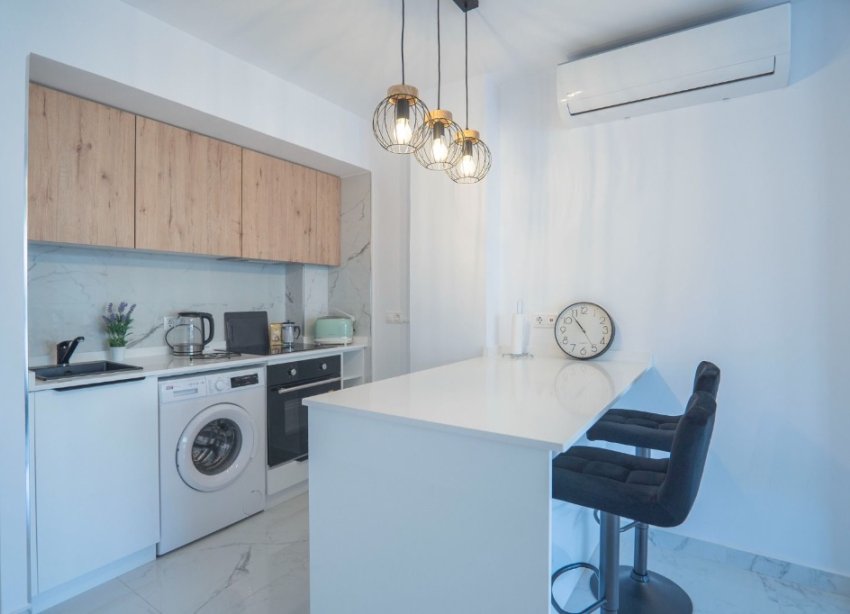 Resale - Apartment - Torrevieja - La Veleta