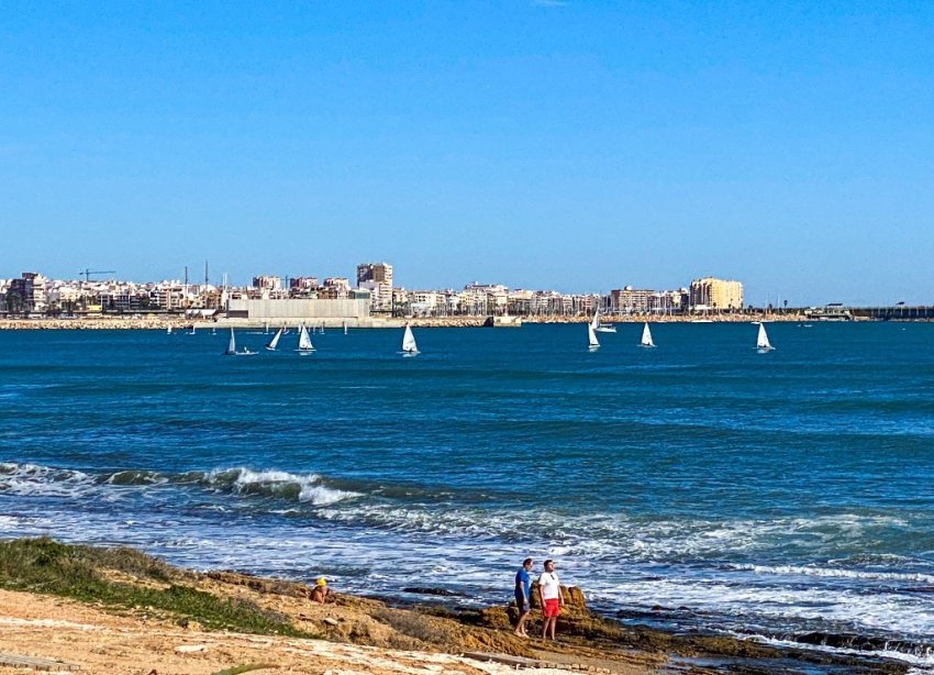 Resale - Apartment - Torrevieja - La Veleta