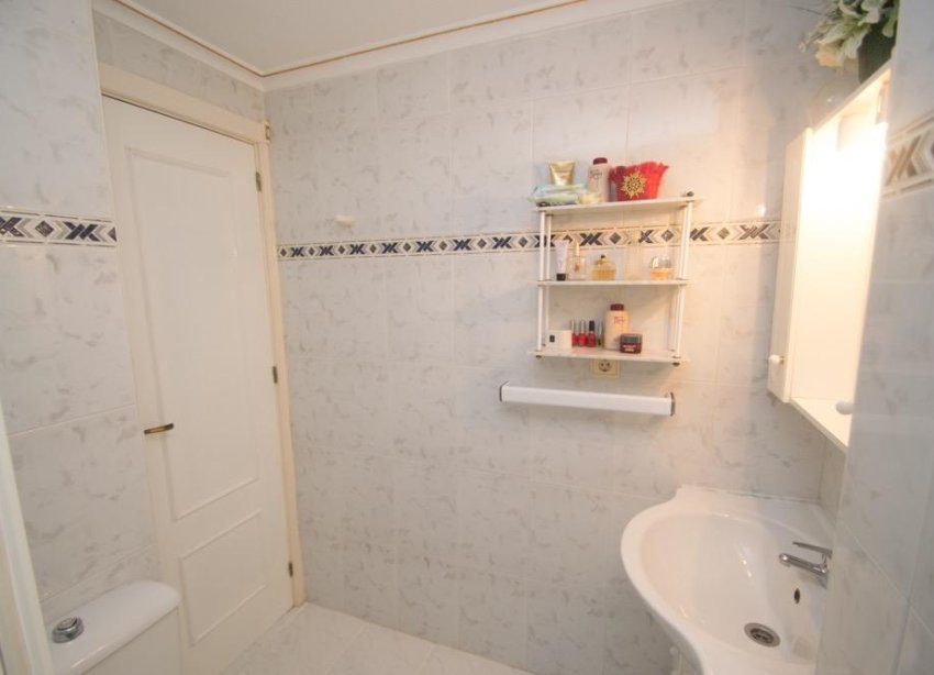 Resale - Apartment - Torrevieja - La Veleta