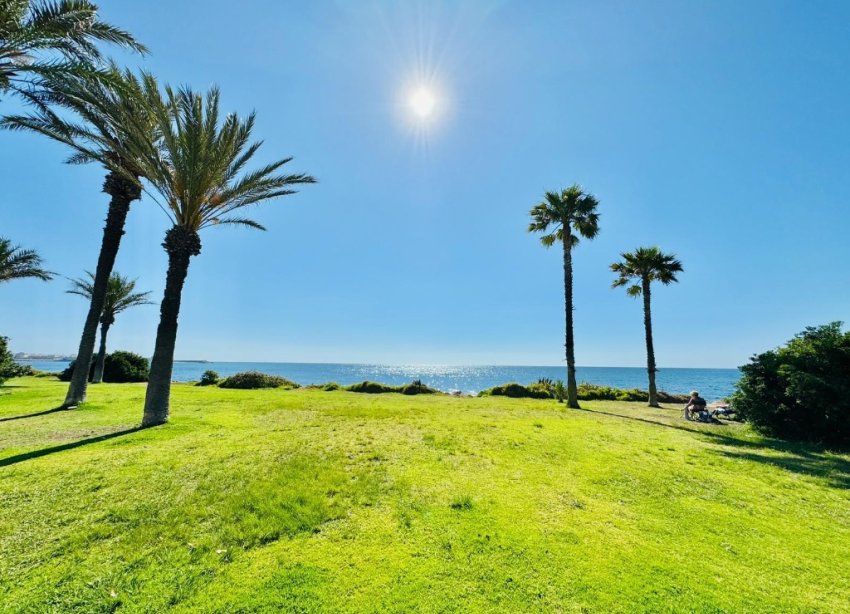 Resale - Apartment - Torrevieja - La Veleta