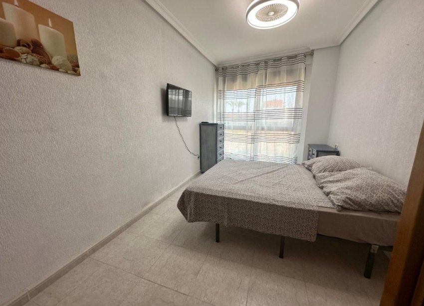 Resale - Apartment - Torrevieja - La Veleta
