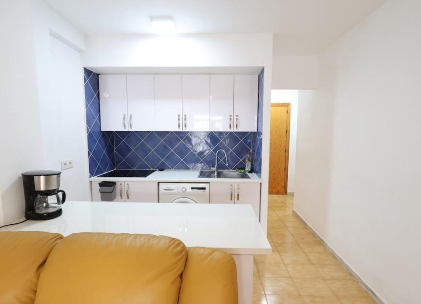 Resale - Apartment - Torrevieja - La Veleta