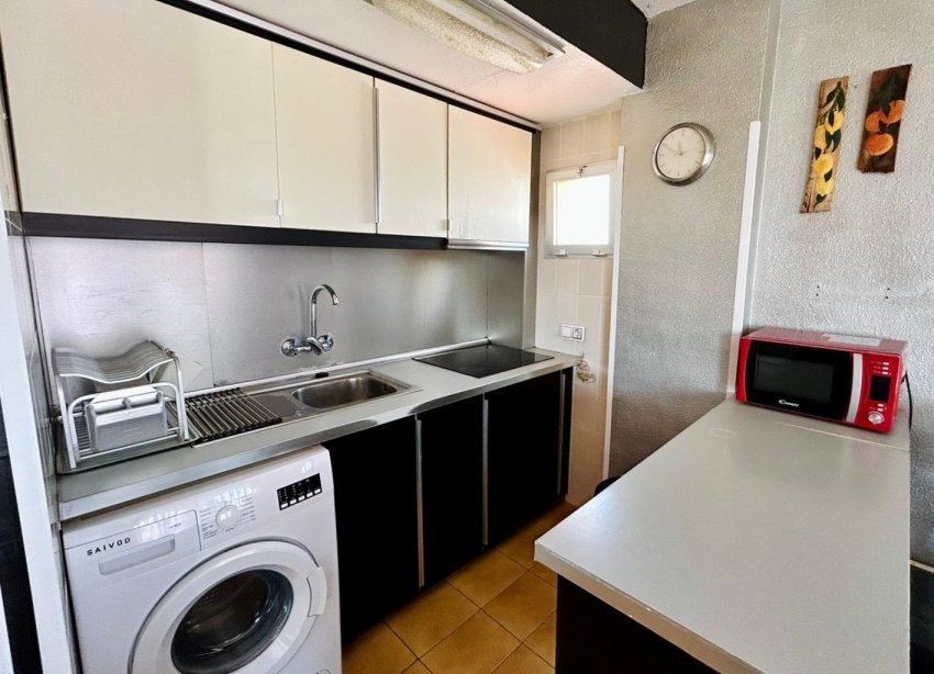 Resale - Apartment - Torrevieja - La Veleta