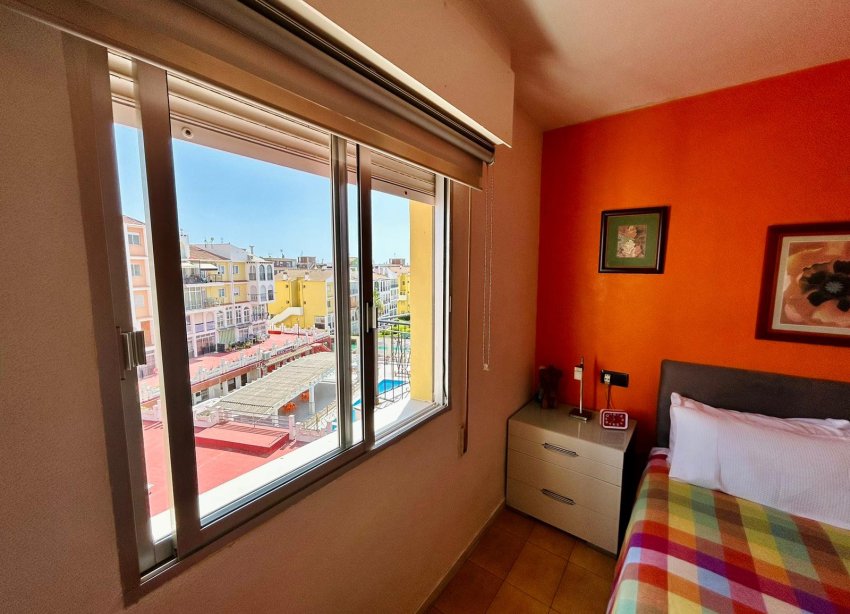 Resale - Apartment - Torrevieja - La Veleta