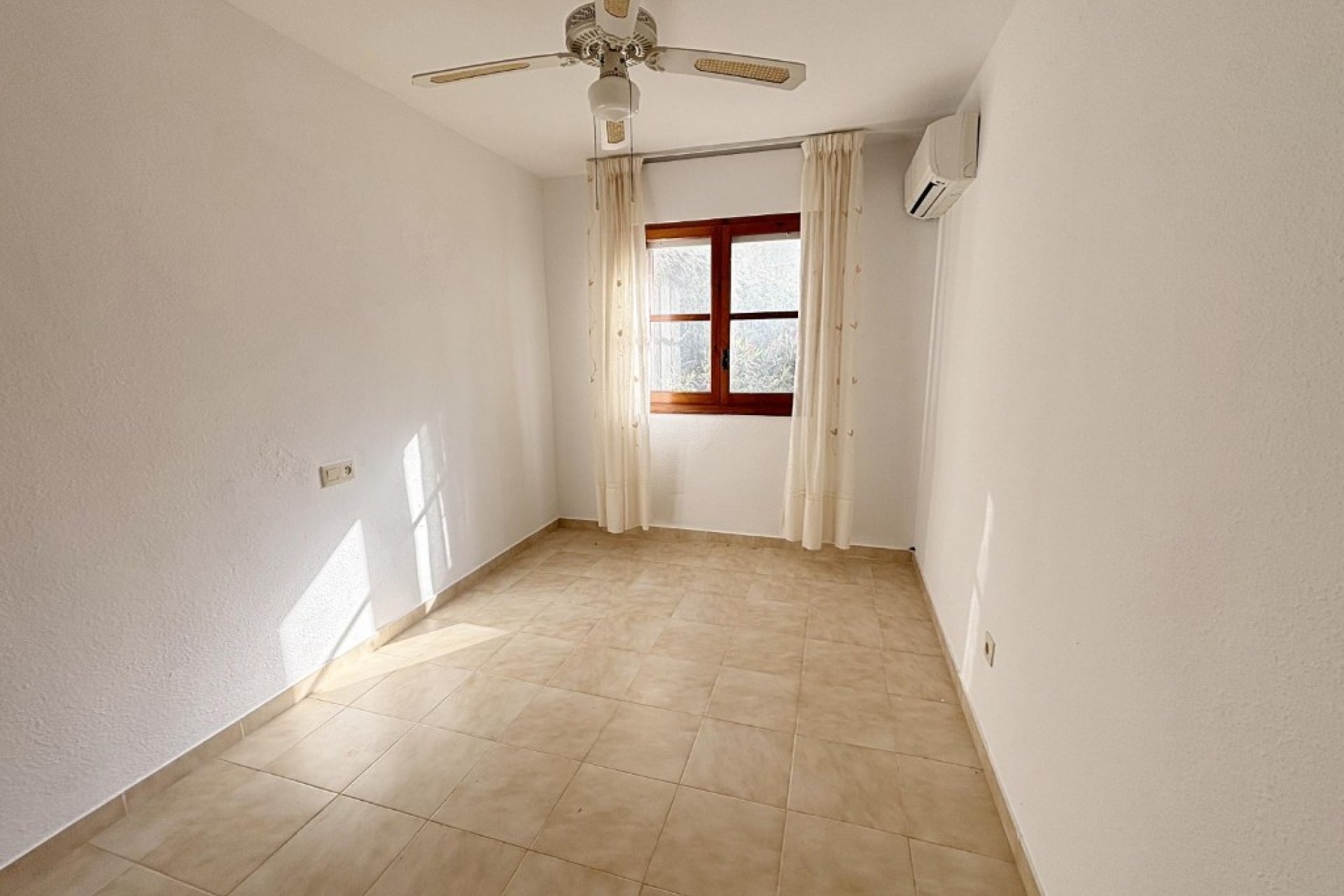 Resale - Apartment - Torrevieja - Lago Jardin