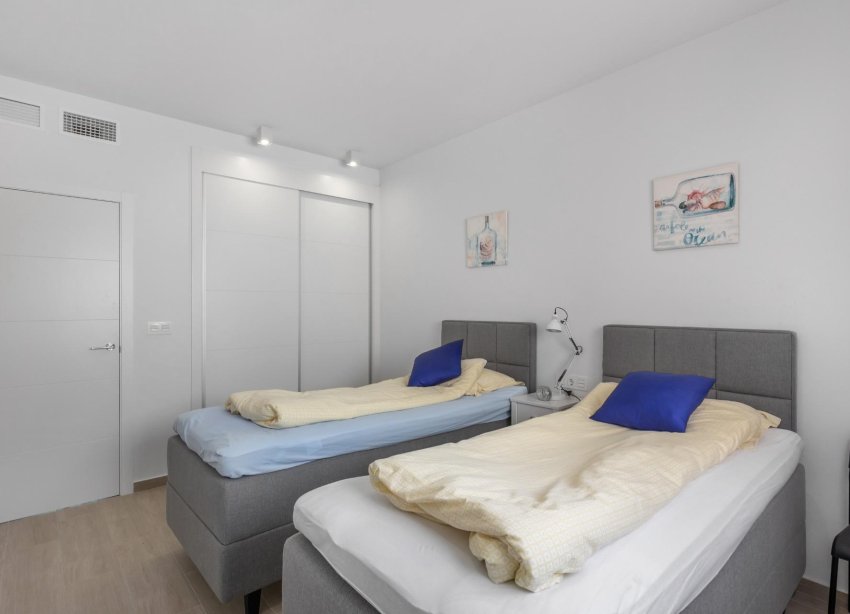 Resale - Apartment - Torrevieja - Los Frutales