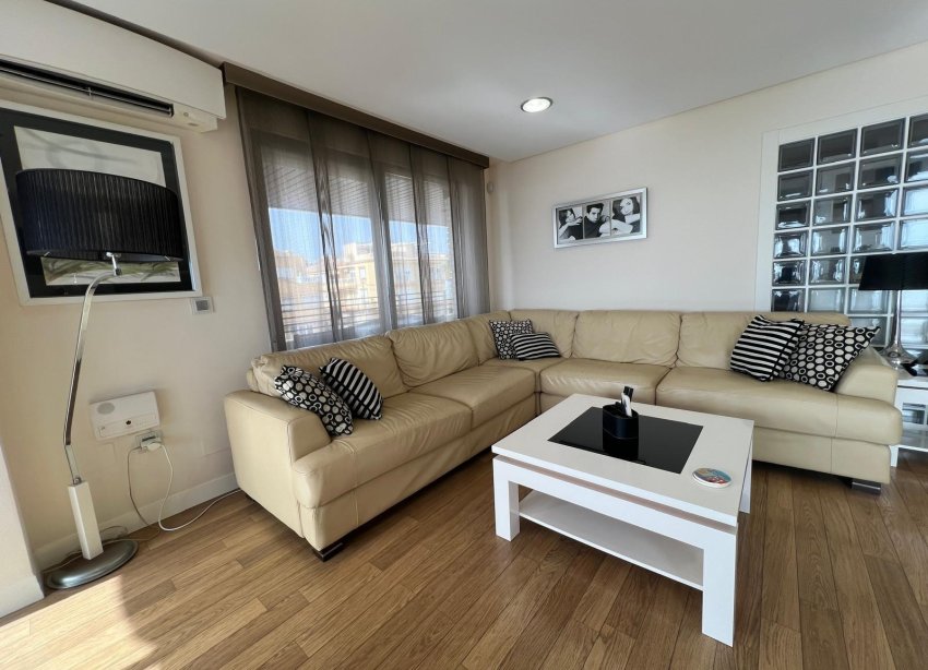 Resale - Apartment - Torrevieja - Mar azul