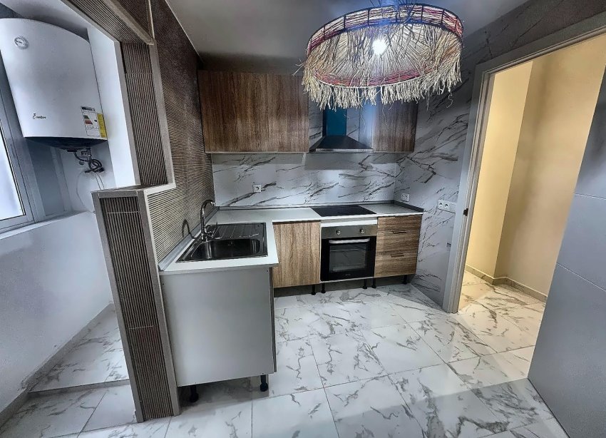 Resale - Apartment - Torrevieja - Muelle Pesquero