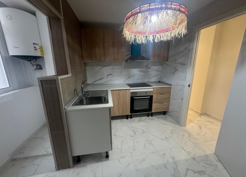 Resale - Apartment - Torrevieja - Muelle Pesquero