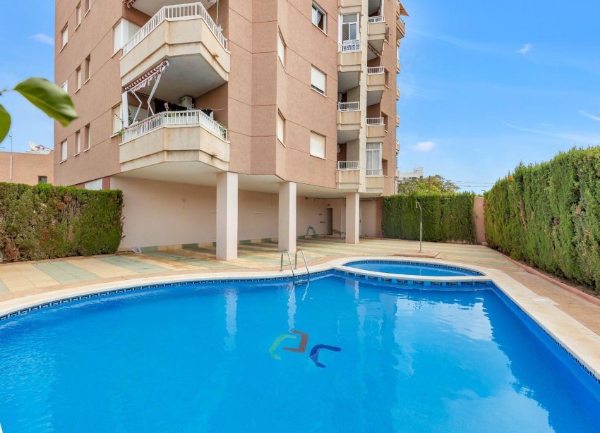 Resale - Apartment - Torrevieja - Nueva Torrevieja