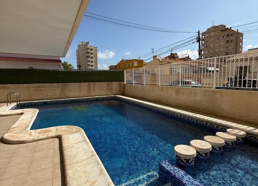 Resale - Apartment - Torrevieja - Nueva Torrevieja