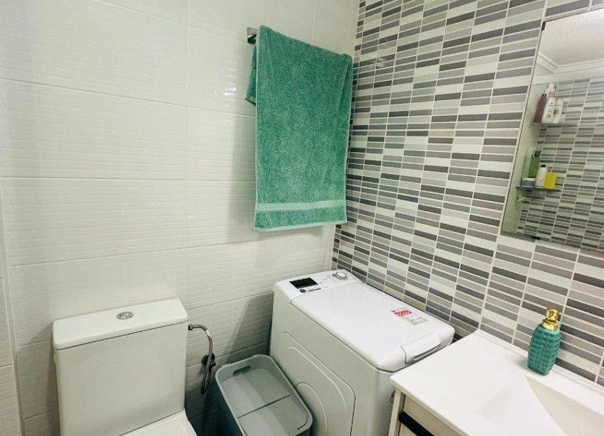 Resale - Apartment - Torrevieja - Parque de las Naciones