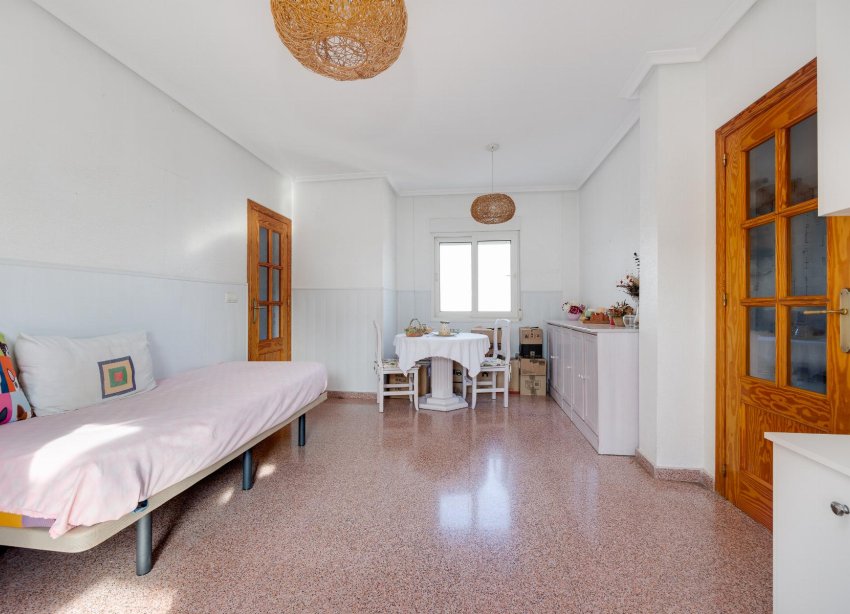 Resale - Apartment - Torrevieja - Parque de Las Naciones