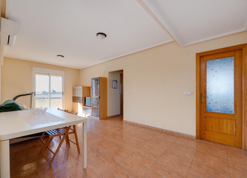 Resale - Apartment - Torrevieja - Parque de Las Naciones