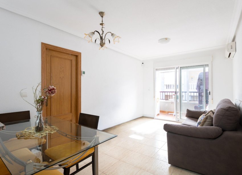 Resale - Apartment - Torrevieja - Parque de las Naciones