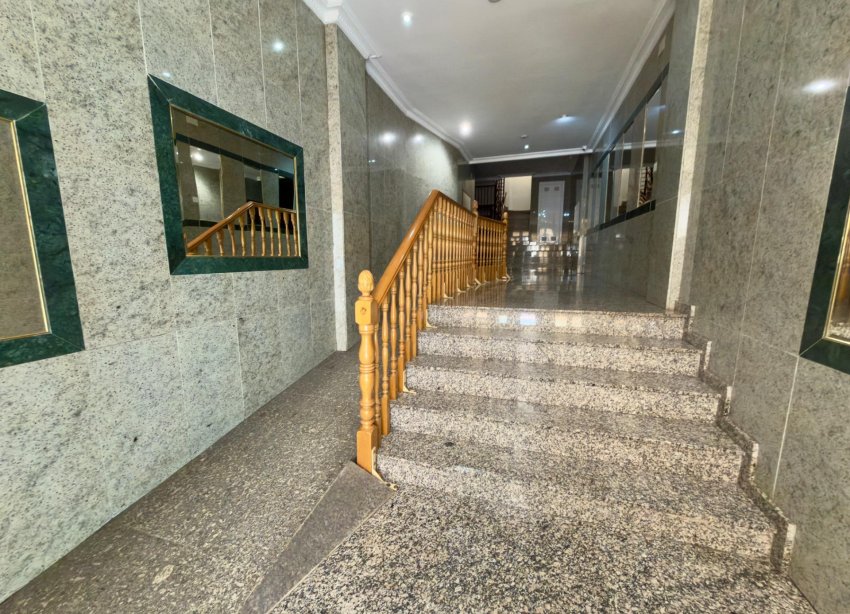 Resale - Apartment - Torrevieja - Parque de las Naciones