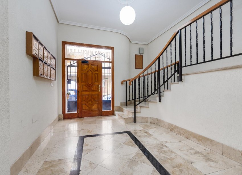 Resale - Apartment - Torrevieja - Parque de Las Naciones