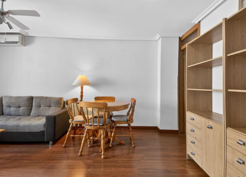 Resale - Apartment - Torrevieja - Parque de las Naciones