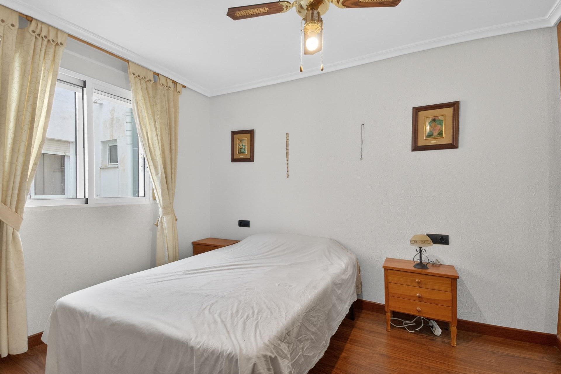 Resale - Apartment - Torrevieja - Parque de las Naciones