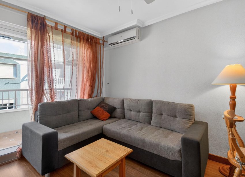 Resale - Apartment - Torrevieja - Parque de Las Naciones