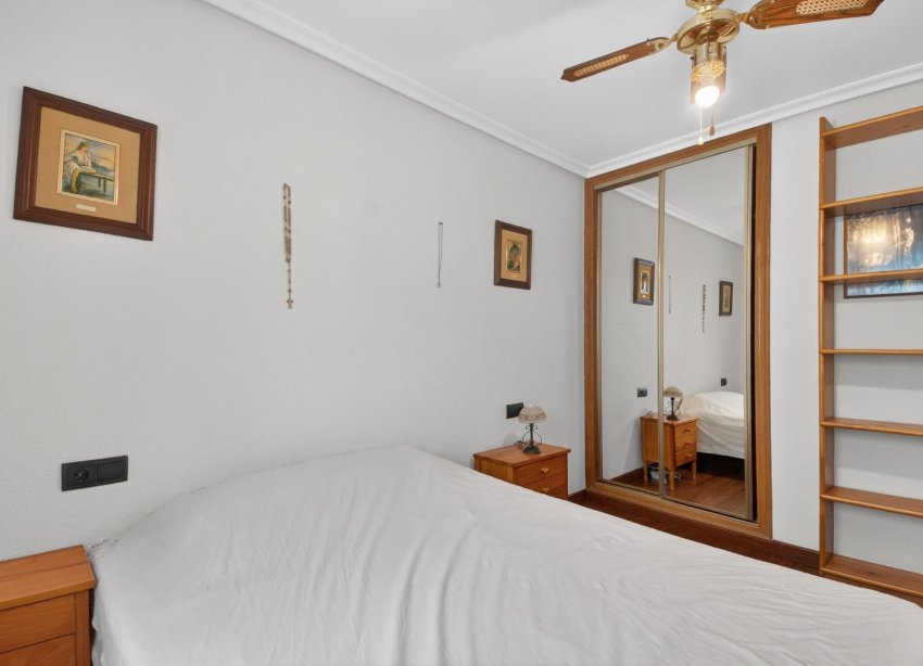Resale - Apartment - Torrevieja - Parque de Las Naciones