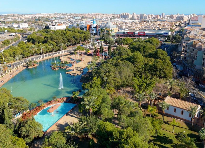 Resale - Apartment - Torrevieja - Parque de Las Naciones