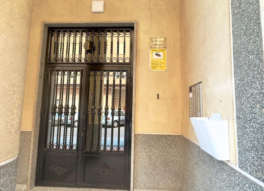 Resale - Apartment - Torrevieja - Parque de Las Naciones