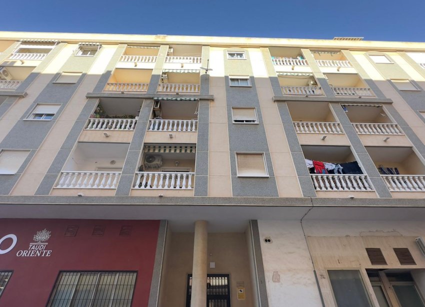 Resale - Apartment - Torrevieja - Parque de Las Naciones