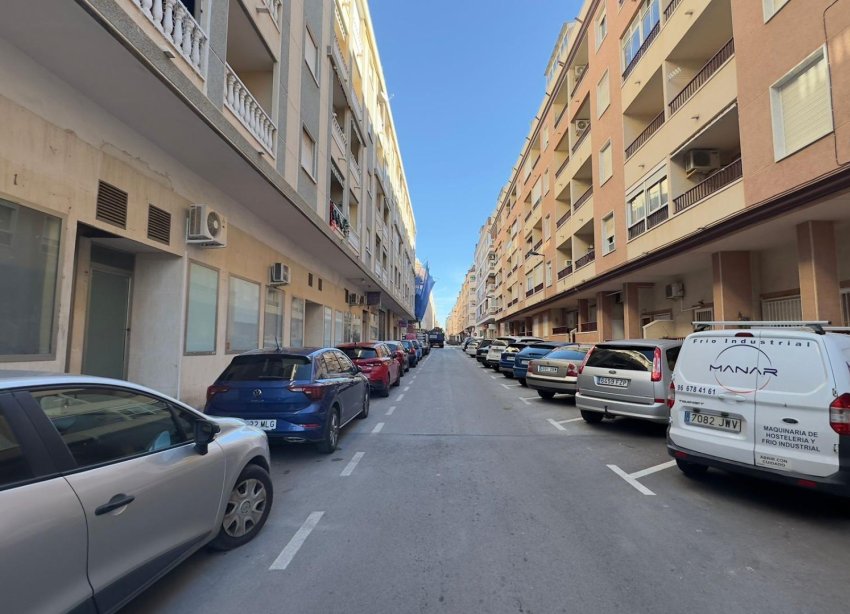 Resale - Apartment - Torrevieja - Parque de Las Naciones