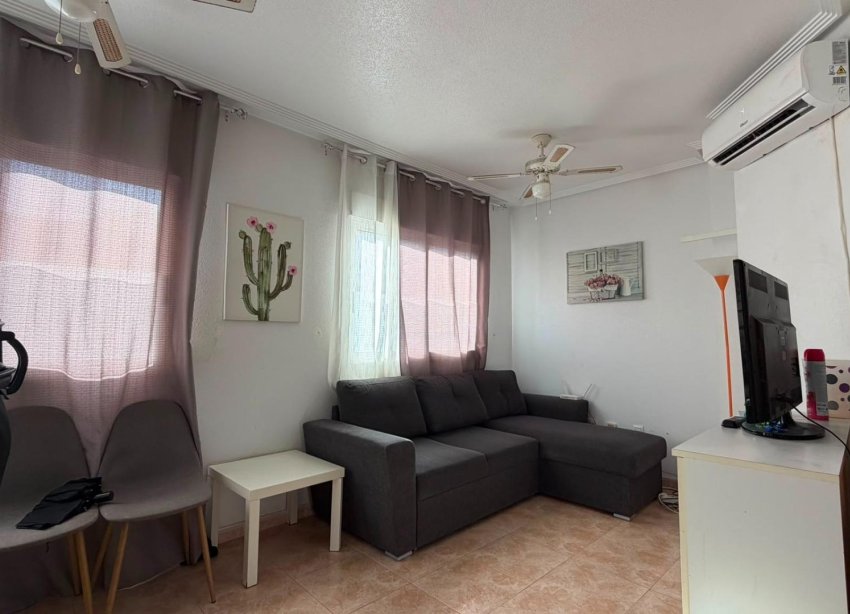 Resale - Apartment - Torrevieja - Parque de Las Naciones