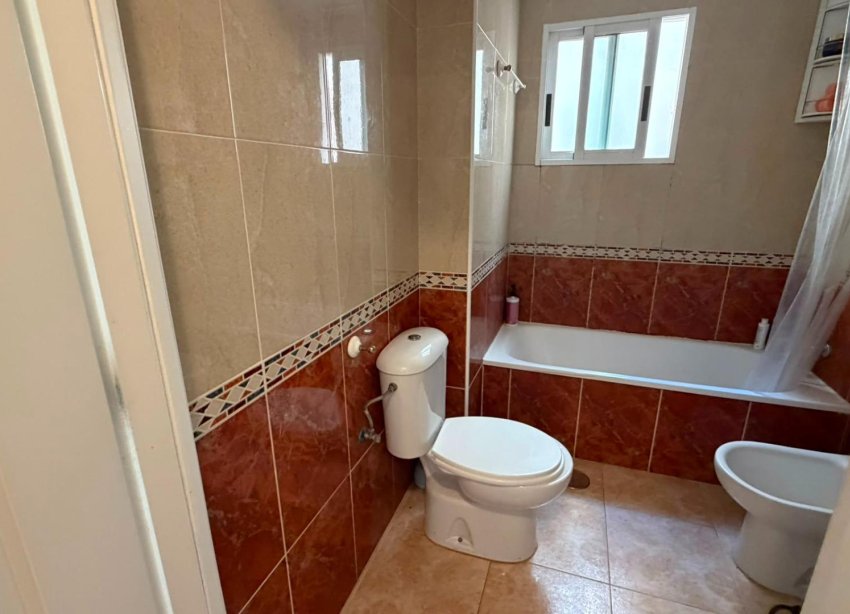 Resale - Apartment - Torrevieja - Parque de Las Naciones