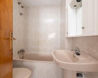 Resale - Apartment - Torrevieja - Paseo maritimo