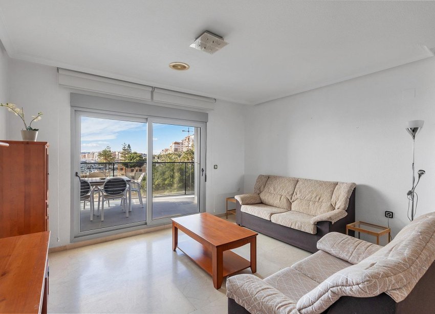 Resale - Apartment - Torrevieja - Paseo maritimo