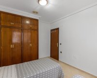 Resale - Apartment - Torrevieja - Paseo maritimo