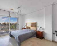 Resale - Apartment - Torrevieja - Paseo maritimo