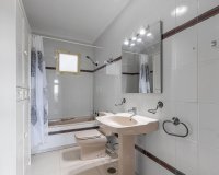 Resale - Apartment - Torrevieja - Paseo maritimo