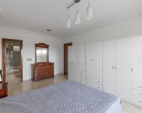 Resale - Apartment - Torrevieja - Paseo maritimo