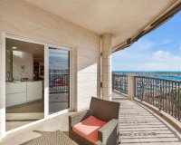 Resale - Apartment - Torrevieja - Paseo maritimo