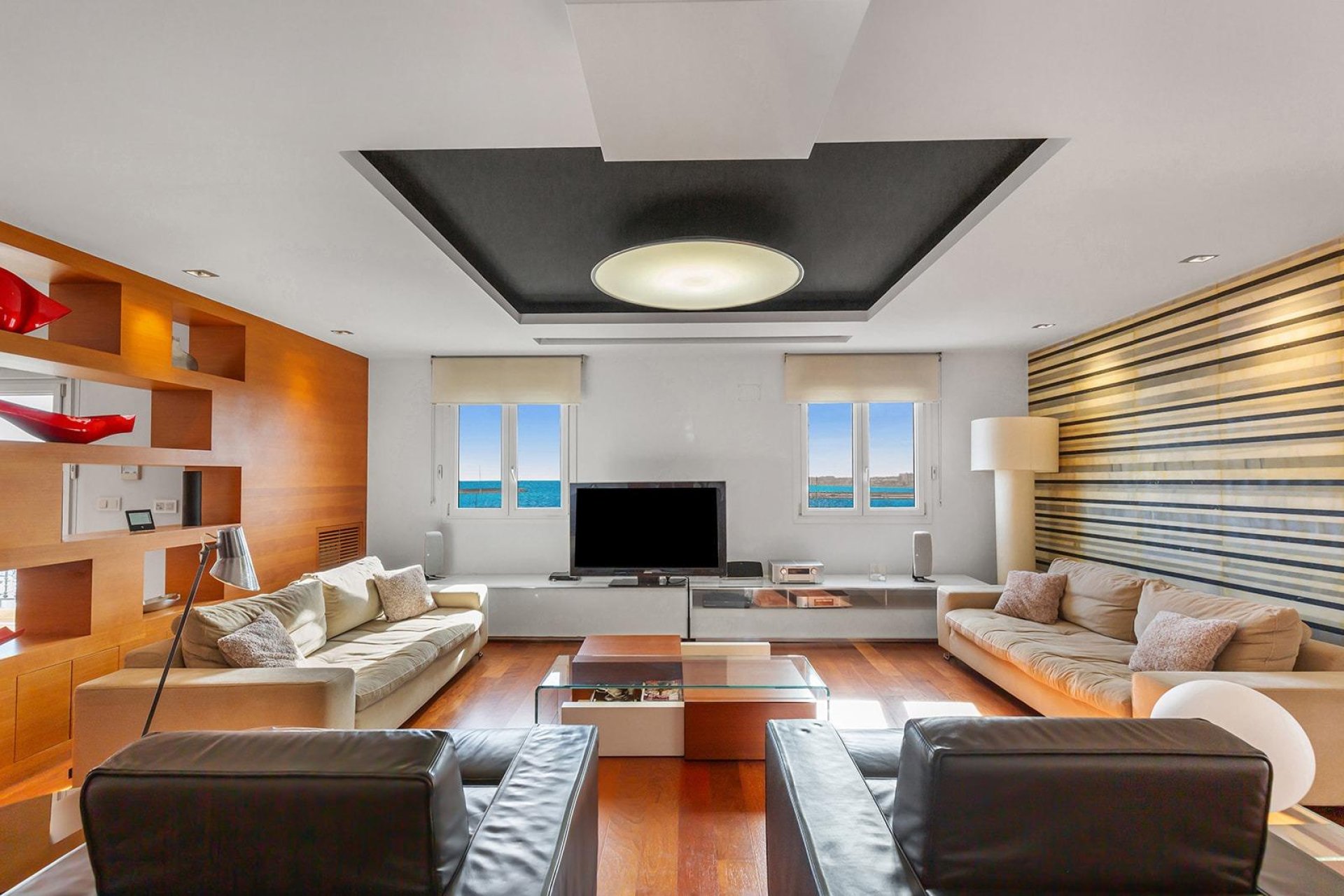 Resale - Apartment - Torrevieja - Paseo maritimo