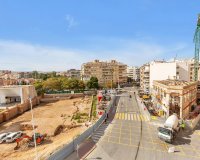 Resale - Apartment - Torrevieja - Paseo maritimo