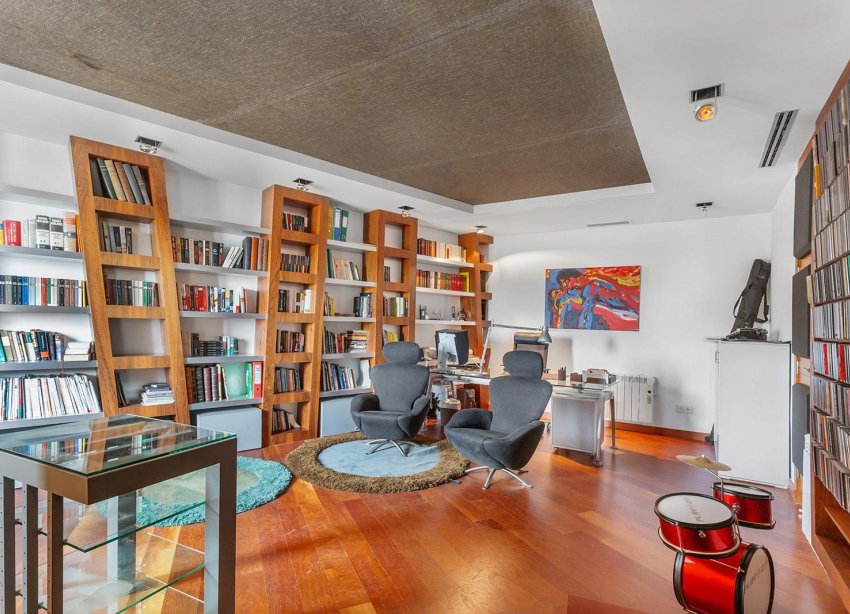 Resale - Apartment - Torrevieja - Paseo maritimo