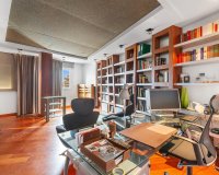 Resale - Apartment - Torrevieja - Paseo maritimo