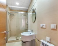 Resale - Apartment - Torrevieja - Paseo maritimo