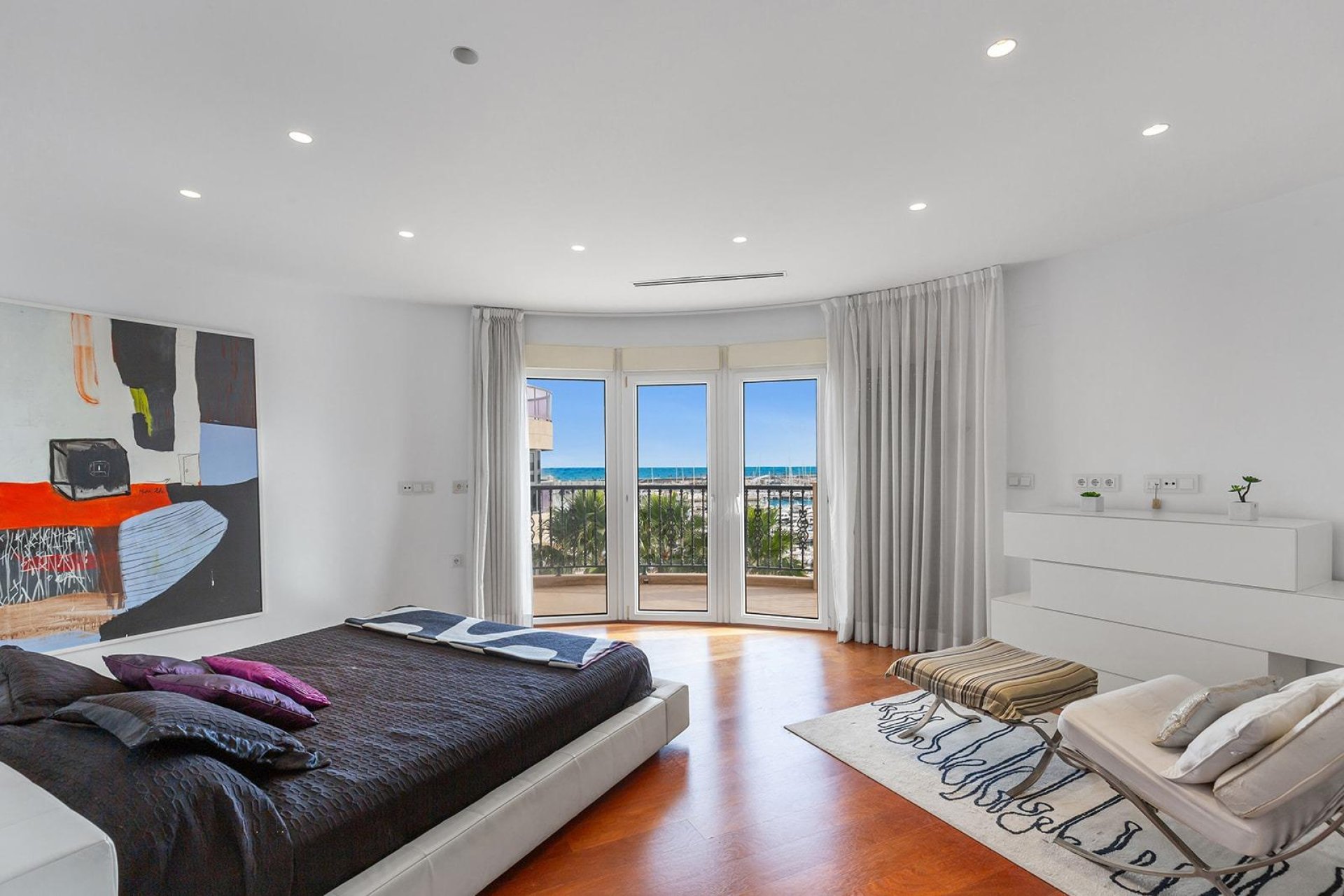 Resale - Apartment - Torrevieja - Paseo maritimo