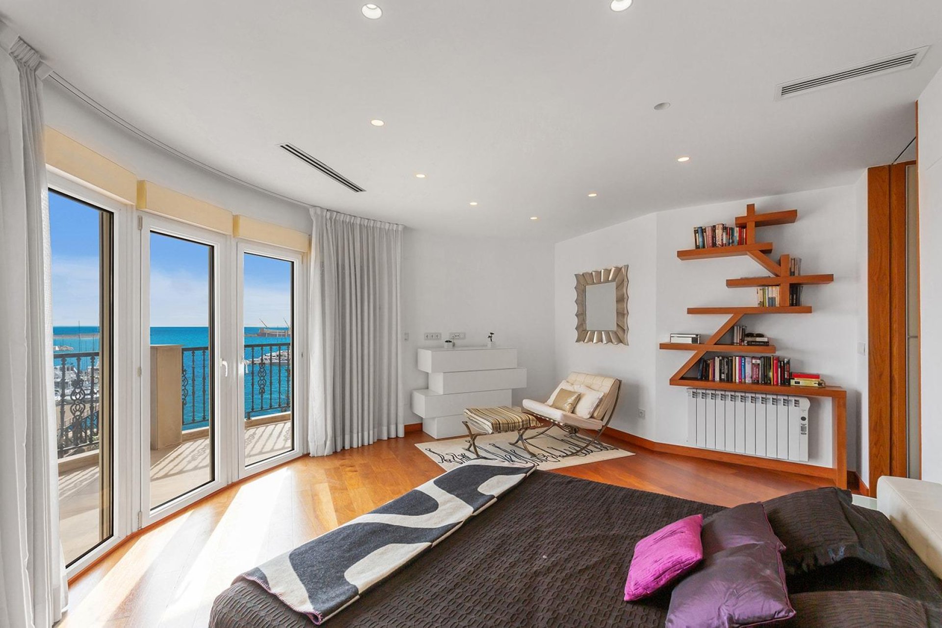 Resale - Apartment - Torrevieja - Paseo maritimo