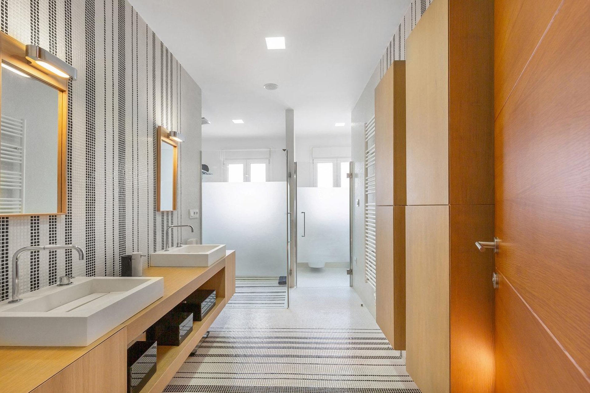 Resale - Apartment - Torrevieja - Paseo maritimo