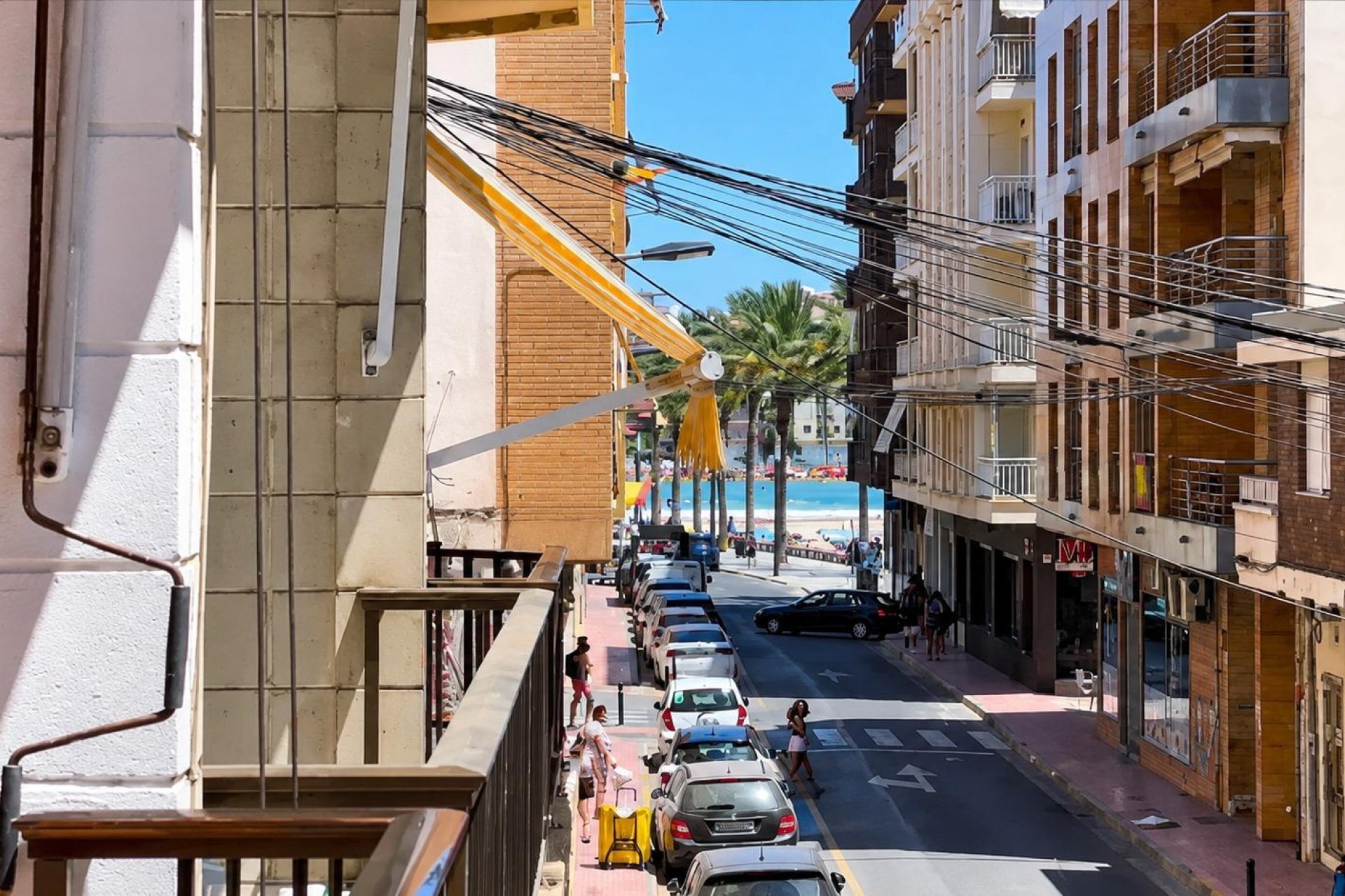 Resale - Apartment - Torrevieja - Paseo maritimo
