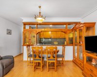 Resale - Apartment - Torrevieja - Paseo maritimo
