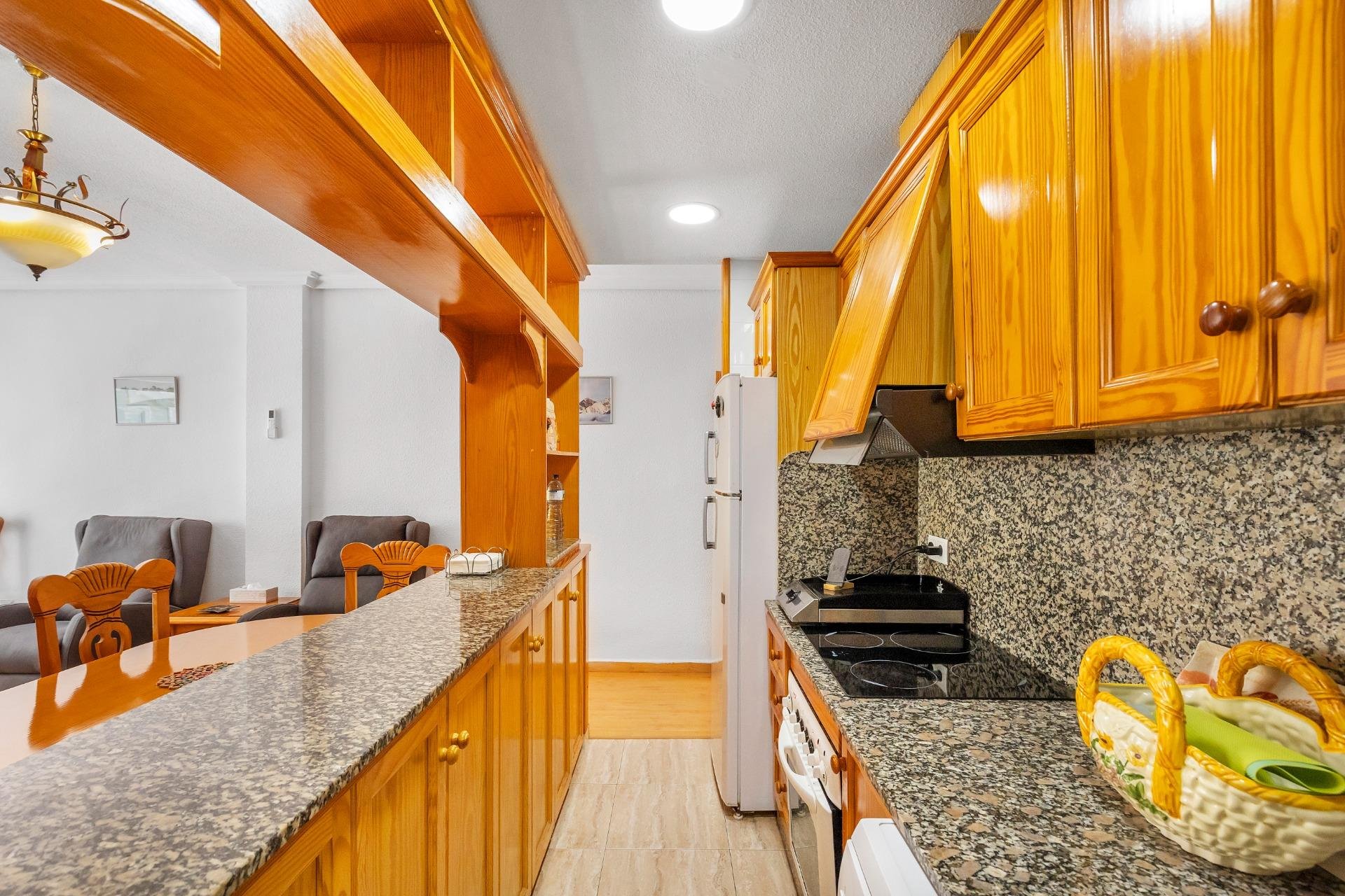 Resale - Apartment - Torrevieja - Paseo maritimo