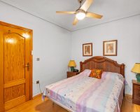 Resale - Apartment - Torrevieja - Paseo maritimo